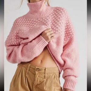 FREE PEOPLE PINK BRADLEY PULLOVER SLOUCHY RELAXED FIT FUNNEL NECK SWEATER Size M